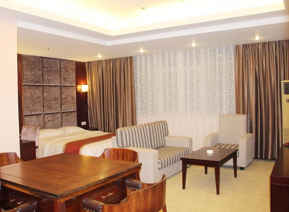 Chengdu Ronghome Hotel Екстер'єр фото