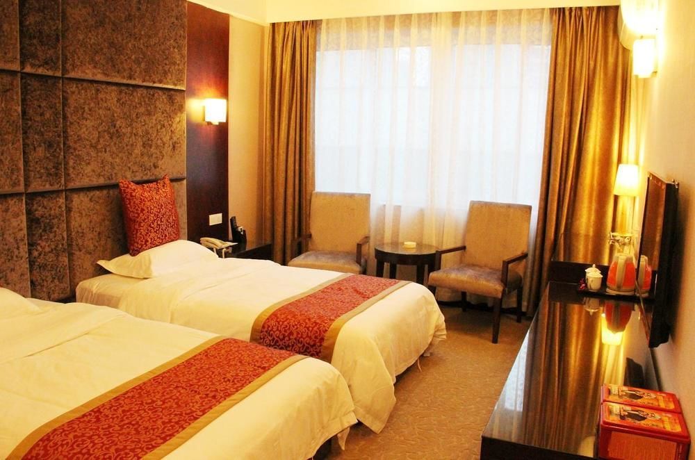 Chengdu Ronghome Hotel Екстер'єр фото
