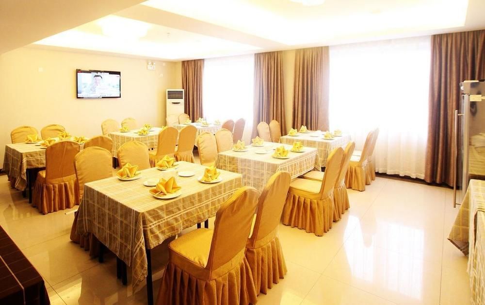 Chengdu Ronghome Hotel Екстер'єр фото